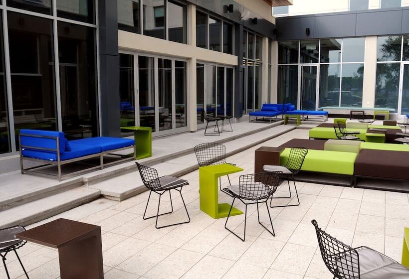 فندق Aloft Montreal Airport