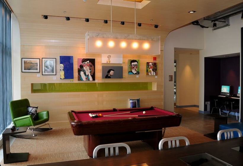 فندق Aloft Montreal Airport