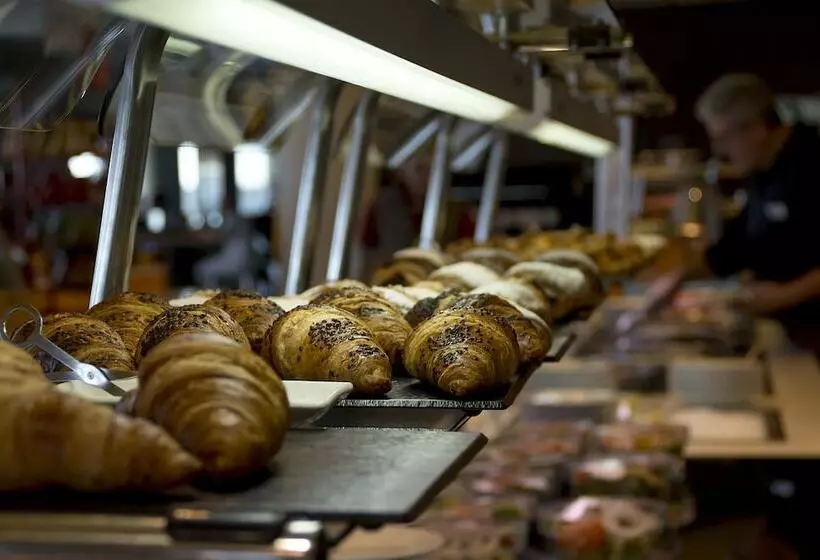 Отель As Torrent