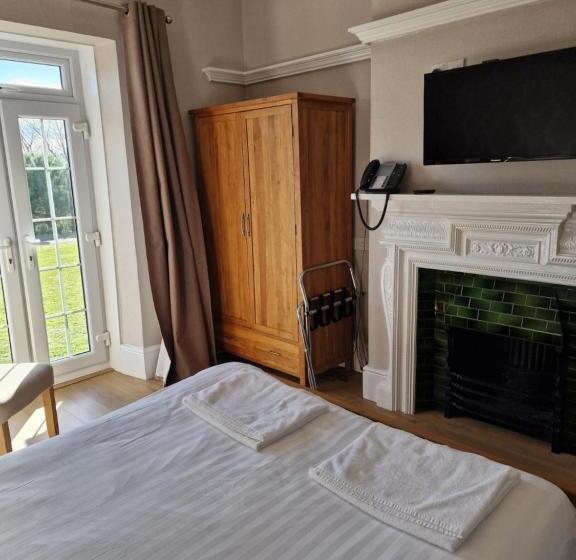 酒店 Broadway House