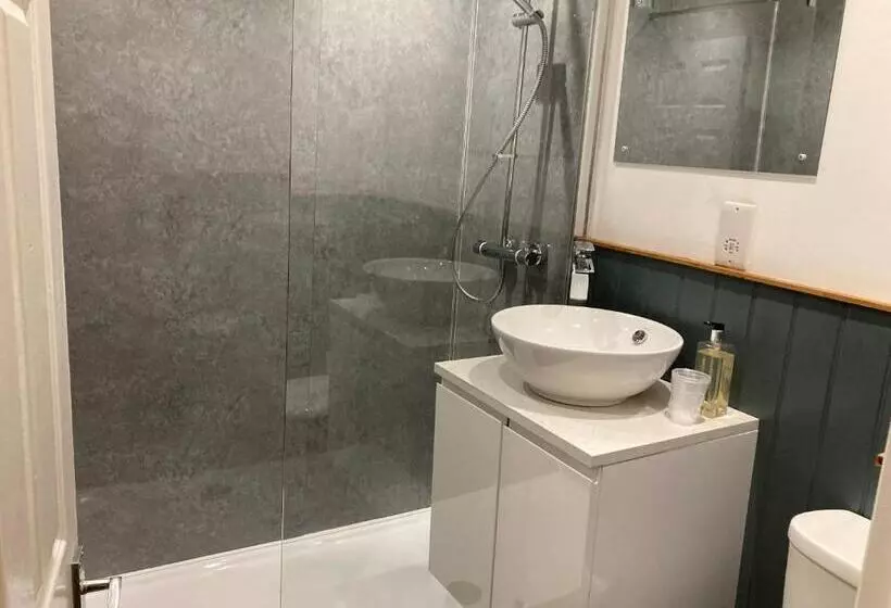 ホテル Broadway House