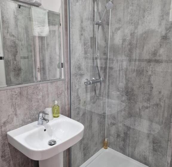 酒店 Broadway House