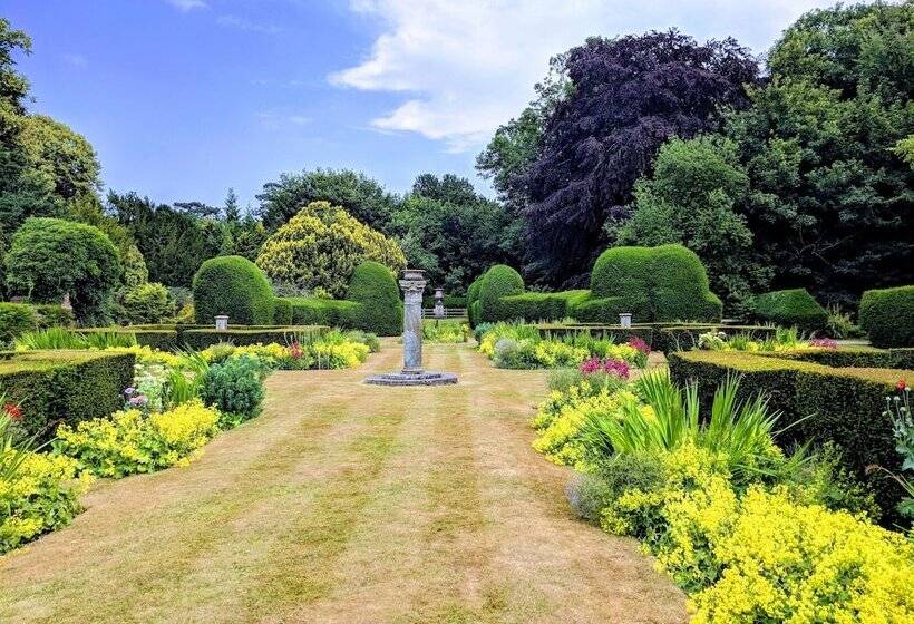 ホテル Broome Park