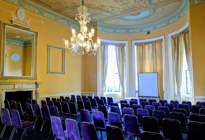 ホテル Broome Park