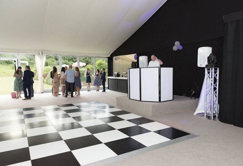 ホテル Broome Park