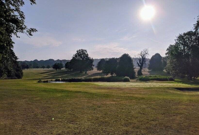 ホテル Broome Park