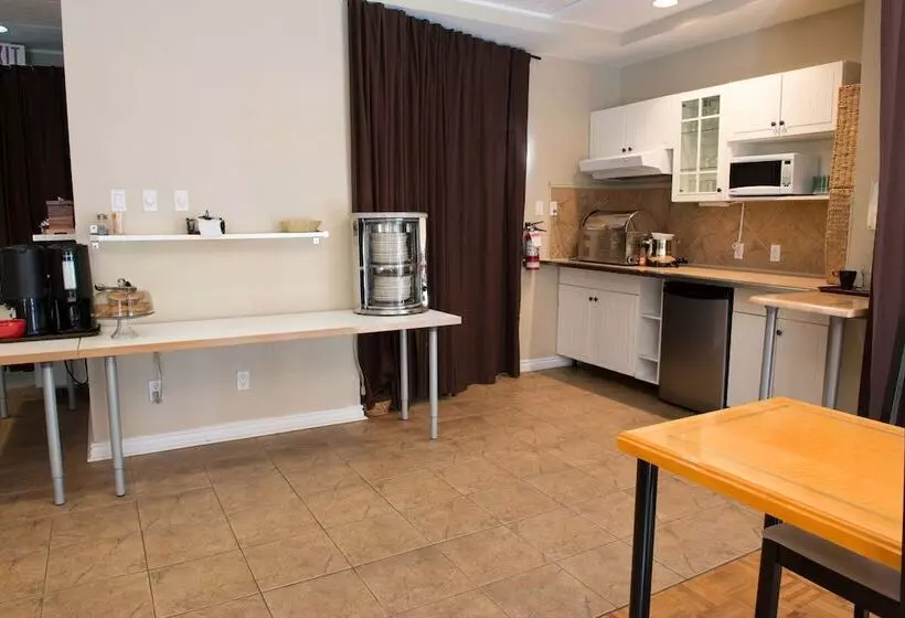 בית מלון כפרי Byward Blue Inn