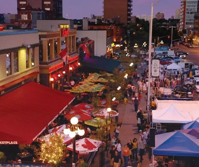 בית מלון כפרי Byward Blue Inn