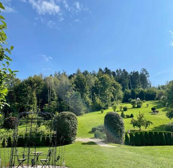 Отель Das Steinberger