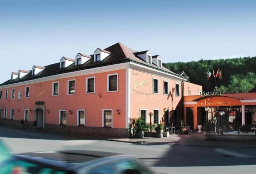 Отель Das Steinberger