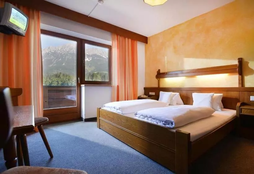 Отель Der Waldhof