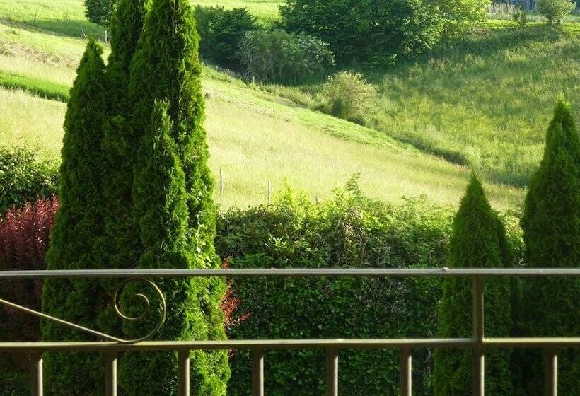 בית מלון כפרי Katxi