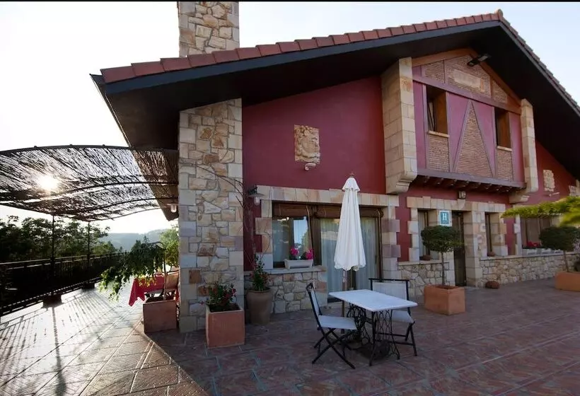 בית מלון כפרי Katxi