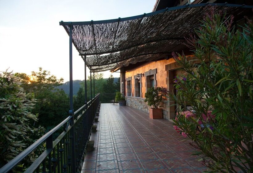 בית מלון כפרי Katxi