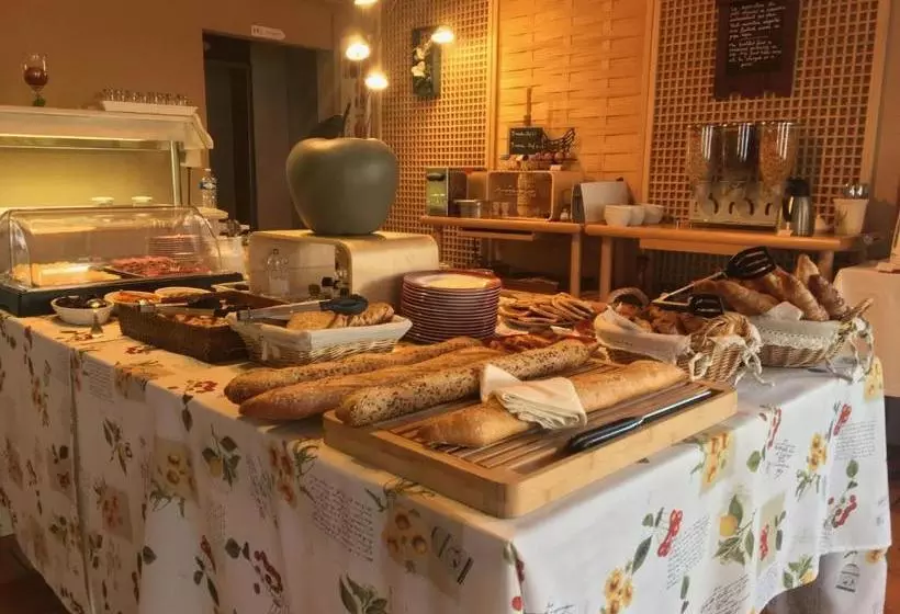 ホテル La Petite Auberge De Roussillon