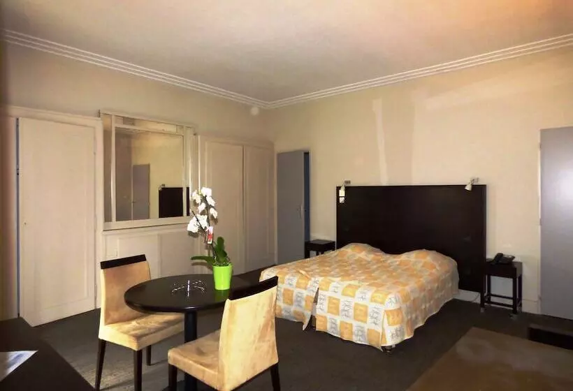 호텔 Le Beausejour