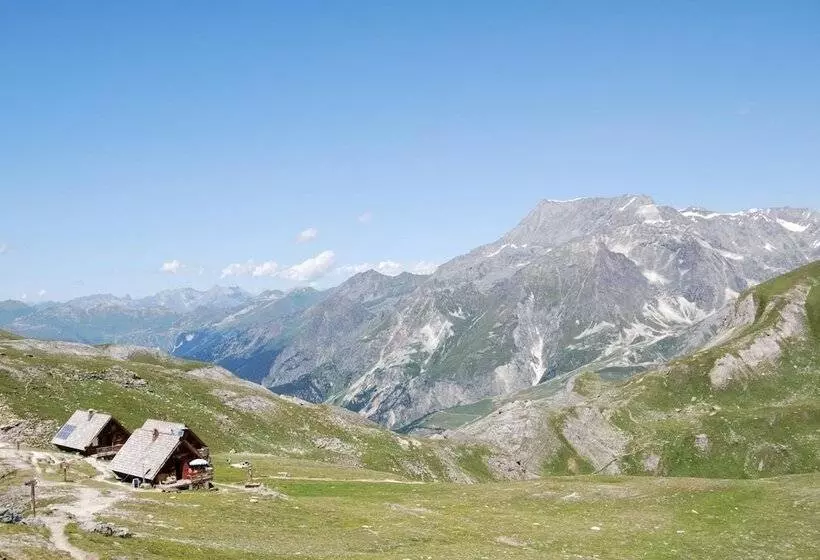 Отель Madame Vacances Residence Les Jardins De La Vanoise