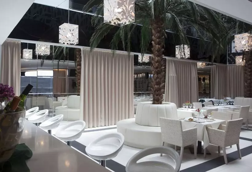 ホテル Nuevo Boston