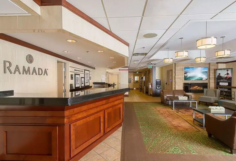 Hotel Ramada By Wyndham Niagara Falls By The River