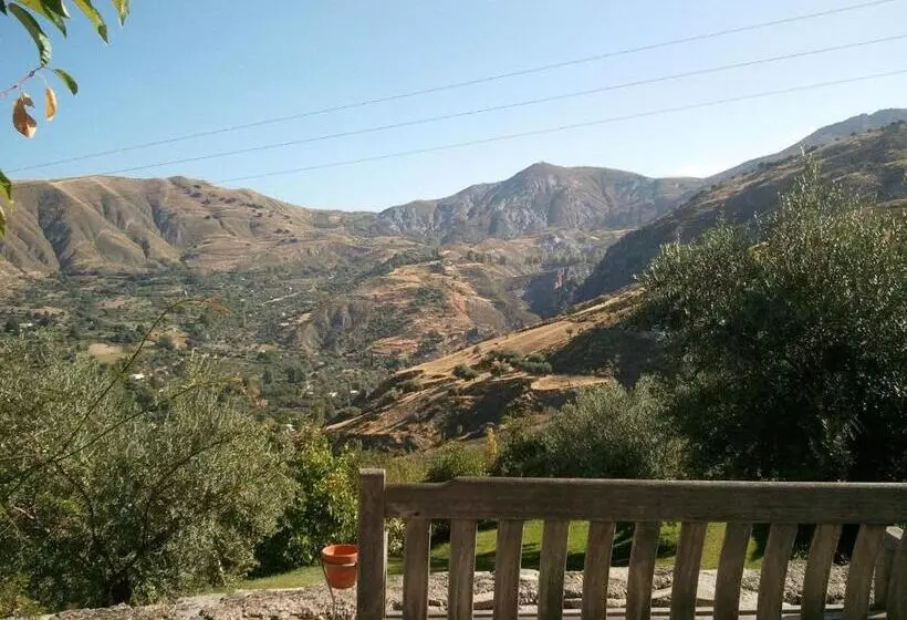 Сельский отель La Almunia Del Valle