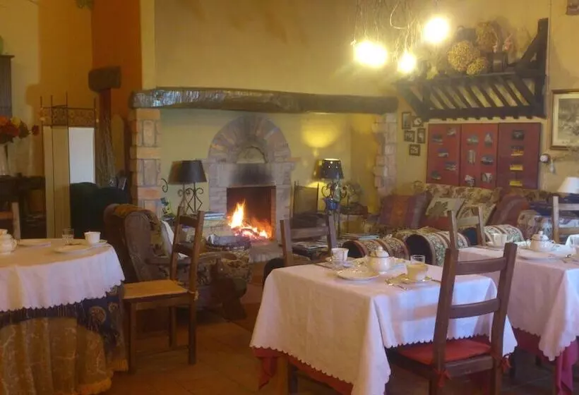 乡村酒店  Rural La Llosa De Fombona