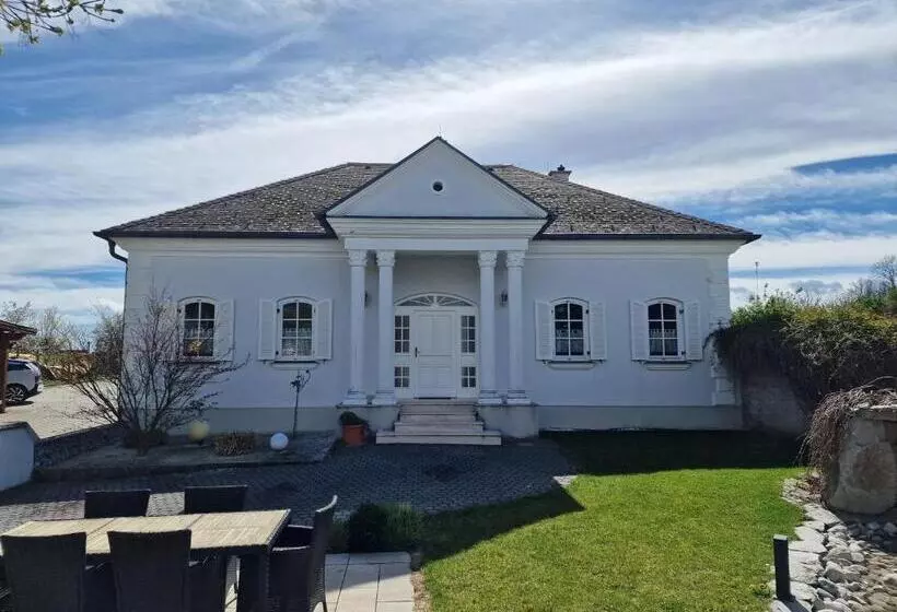 Das Blaufränkisch Weinhotel & Restaurant