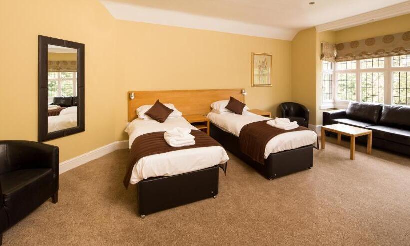 בית מלון כפרי The Inn At Woodhall Spa