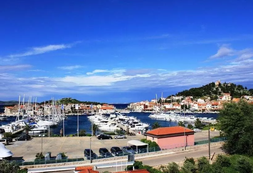 בית מלון כפרי Villa Diana