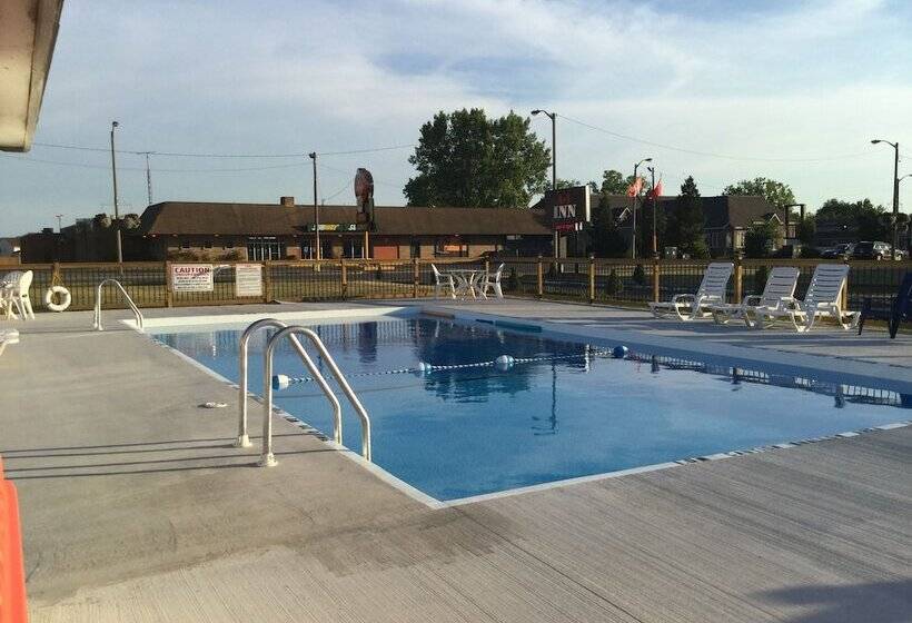 فندق على الطريق A1 Inn Niagara Falls