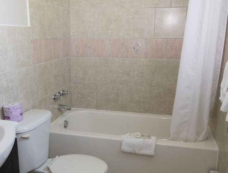 فندق على الطريق A1 Inn Niagara Falls