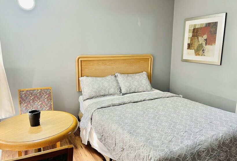 فندق على الطريق A1 Inn Niagara Falls