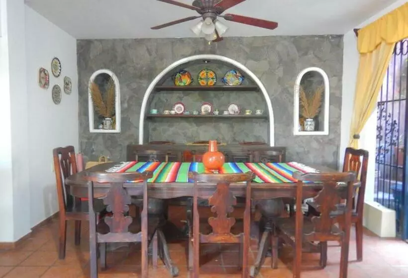 هاستل Posada Bugambilias