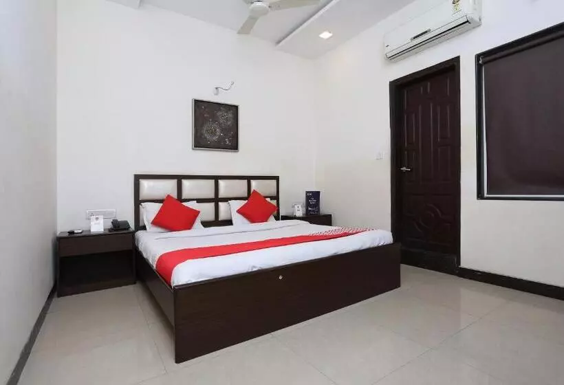 هتل Oyo 2660  Radhe Inn