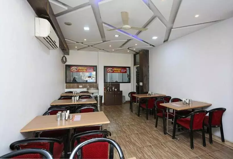 هتل Oyo 2660  Radhe Inn
