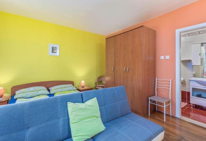 بنسيون Apartment House Materada