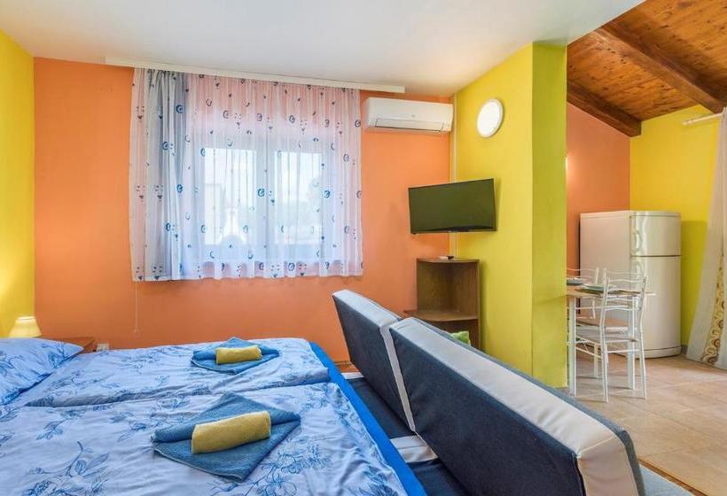 بنسيون Apartment House Materada