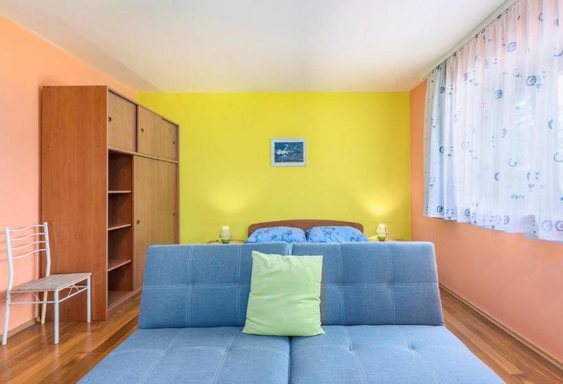 بنسيون Apartment House Materada