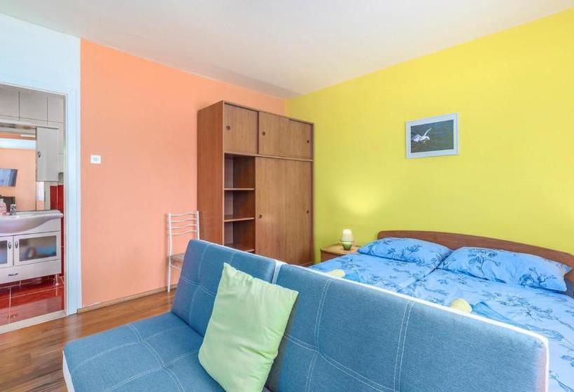 بنسيون Apartment House Materada