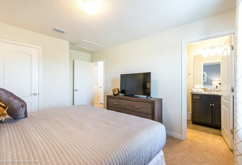 5 Bed 5 Ba Villa With Game Room, Pool & Spa