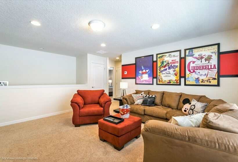 5 Bed 5 Ba Villa With Game Room, Pool & Spa