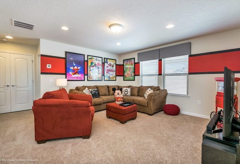 5 Bed 5 Ba Villa With Game Room, Pool & Spa