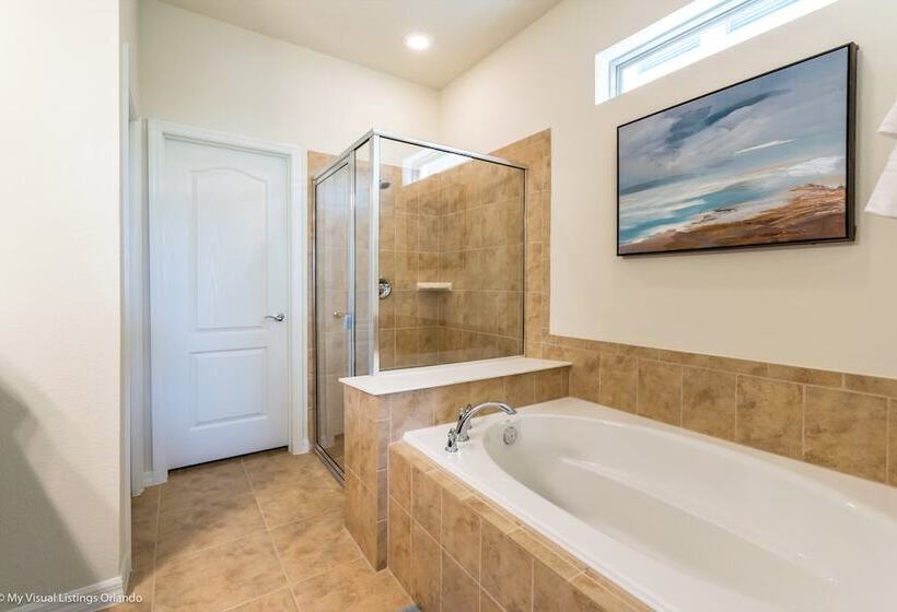 5 Bed 5 Ba Villa With Game Room, Pool & Spa