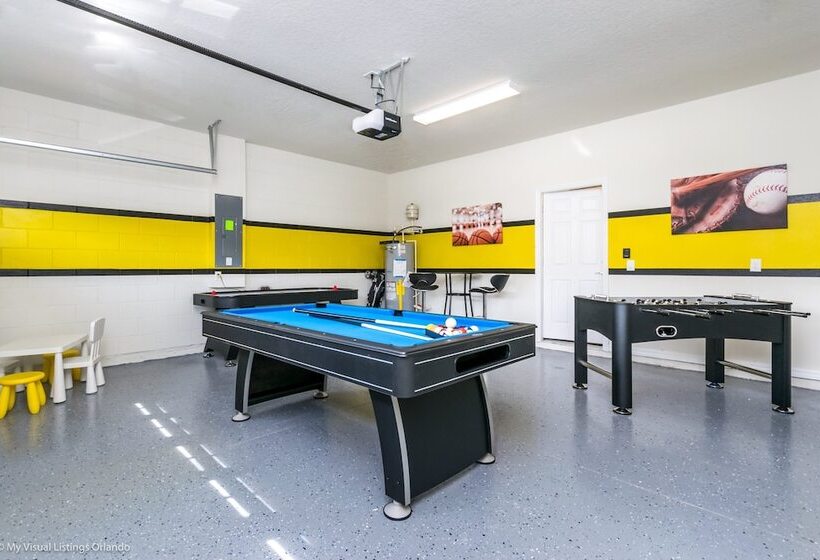 5 Bed 5 Ba Villa With Game Room, Pool & Spa