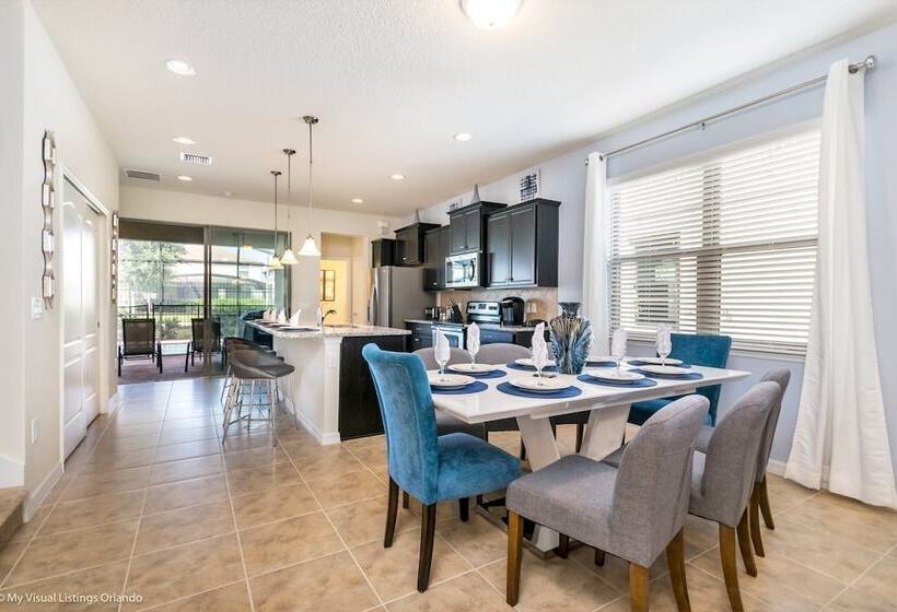 5 Bed 5 Ba Villa With Game Room, Pool & Spa