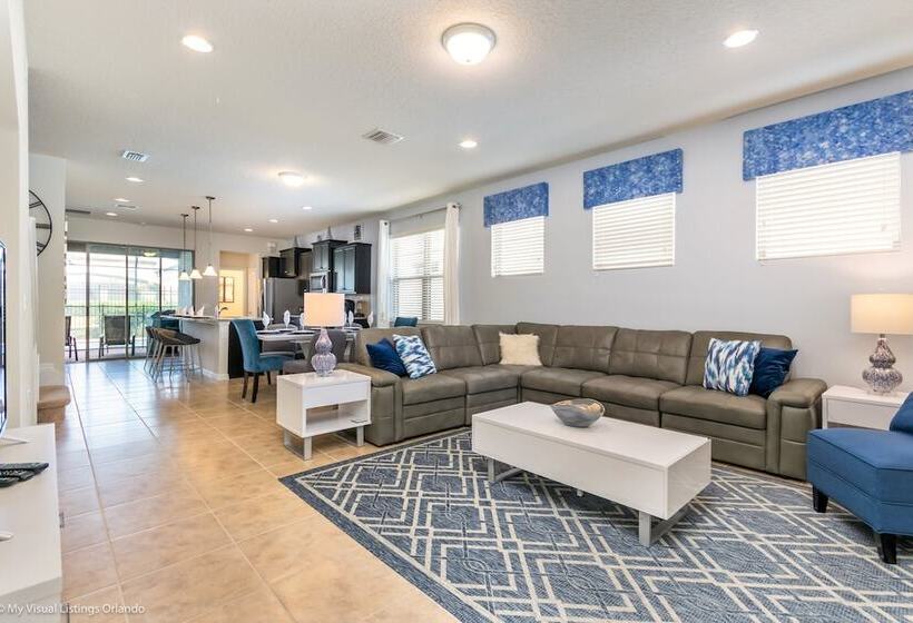 5 Bed 5 Ba Villa With Game Room, Pool & Spa