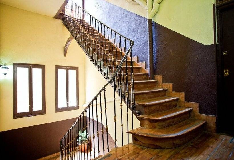 Hostal La Casa De La Plaza