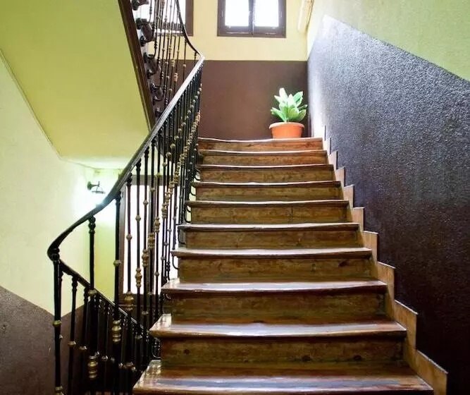 Hostal La  Casa  De La  Plaza