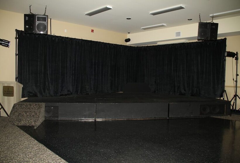 فندق Auberge Du Draveur