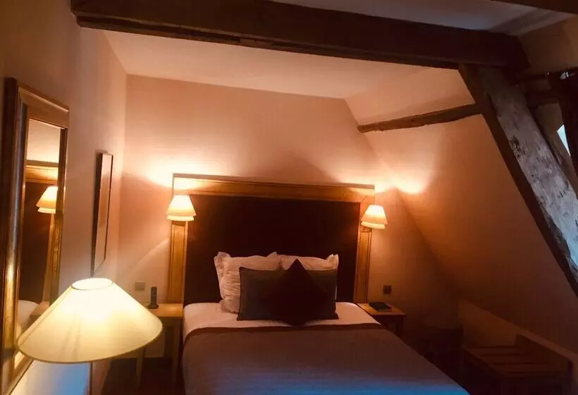 Hotell Clos La Boetie & Spa