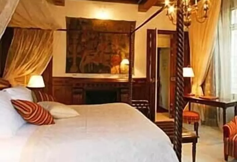 Hotell Clos La Boetie & Spa